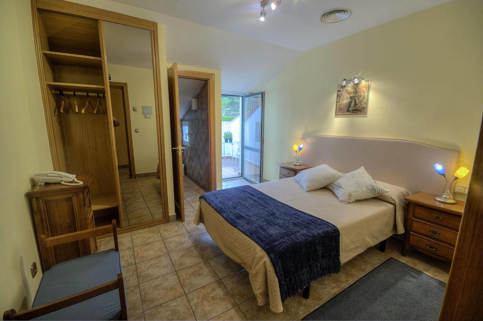 Hostal Jai Alai Leitza  Ngoại thất bức ảnh