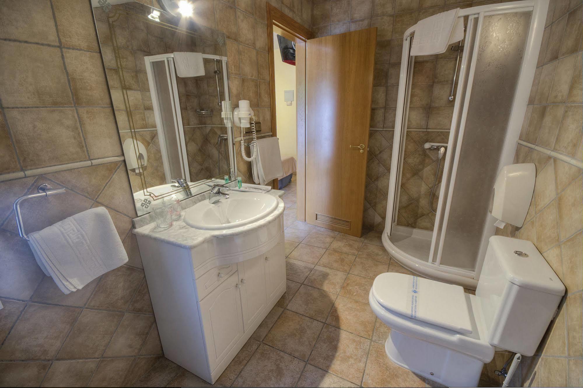 Hostal Jai Alai Leitza  Ngoại thất bức ảnh